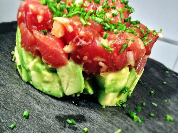 TARTAR DE ATÚN ROJO CON AGUACATE