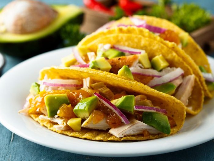 Tacos de pollo y verduras